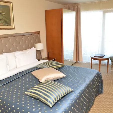 酒店 Carmen International - Fost Becali 5*