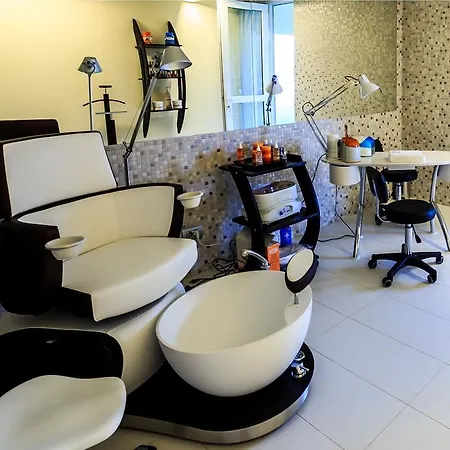 Carmen International - Fost Becali 5*