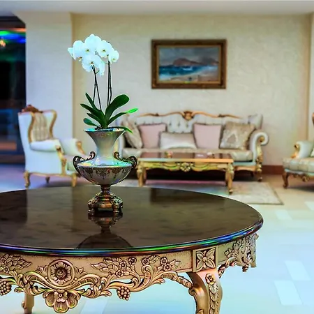 Carmen International - Fost Becali Hotel Venus