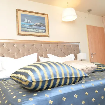 Hotel Carmen International - Fost Becali 5*