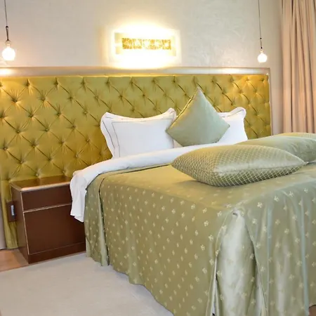 Carmen International - Fost Becali Hotell Venus