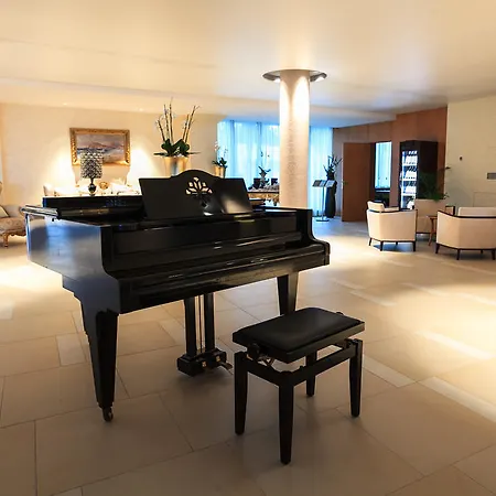 Отель Carmen International - Fost Becali 5*