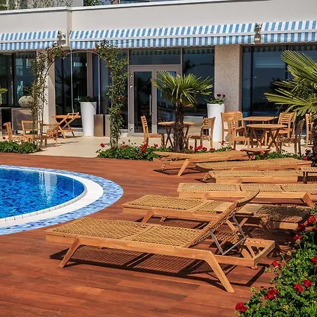 Carmen International - Fost Becali Hotel Vénus