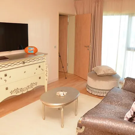 Carmen International - Fost Becali Венус