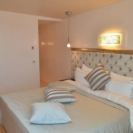 Carmen International - Fost Becali Hotel Vénus