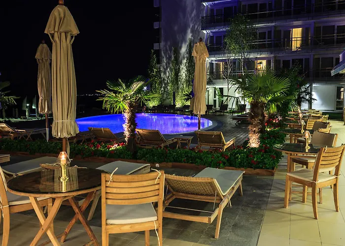 Carmen International - Fost Becali