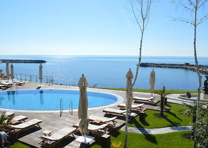 Carmen International - Fost Becali Hotel