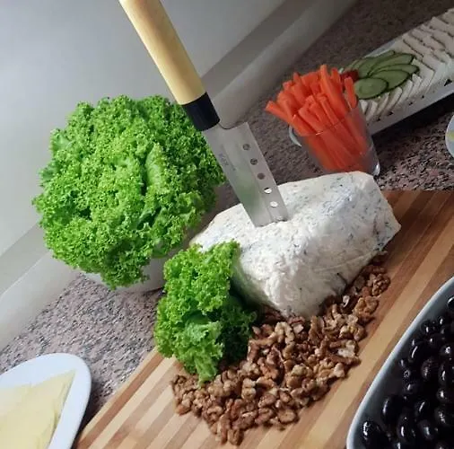 Carmen International - Fost Becali 5*